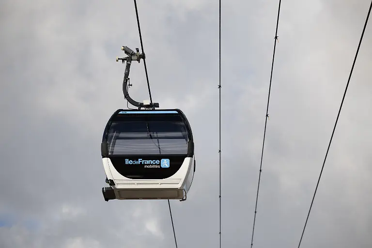 This-photo-shows-cabins-from-the-first-urban-cable-car-in-the-Paris-region-the-C1-in-Limeil-Brevannes-Paris-suburbs-on-November-20-2025-Photo-by-Raphael-Lafargue-ABACAPRESS