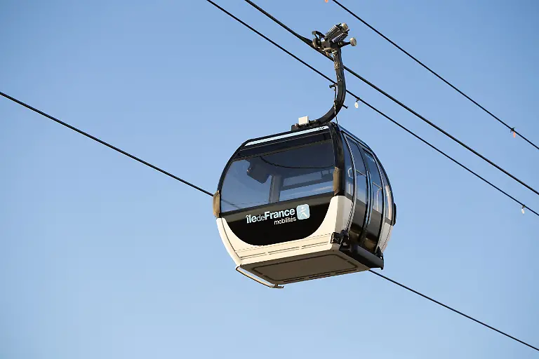 This-photo-shows-cabins-from-the-first-urban-cable-car-in-the-Paris-region-the-C1-in-Limeil-Brevannes-Paris-suburbs-on-November-20-2025-Photo-by-Raphael-Lafargue-ABACAPRESS