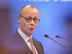 Rede auf dem CSU-Parteitag: Merz will Deutschland "von Grund auf modernisieren"