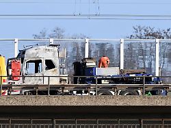 Nordrhein-Westfalen: Nach Lkw-Brand: Sperrung der A3 aufgehoben