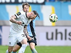 Bayern: Gelb-Rot für Volland: Münchner "Löwen" siegen in Unterzahl