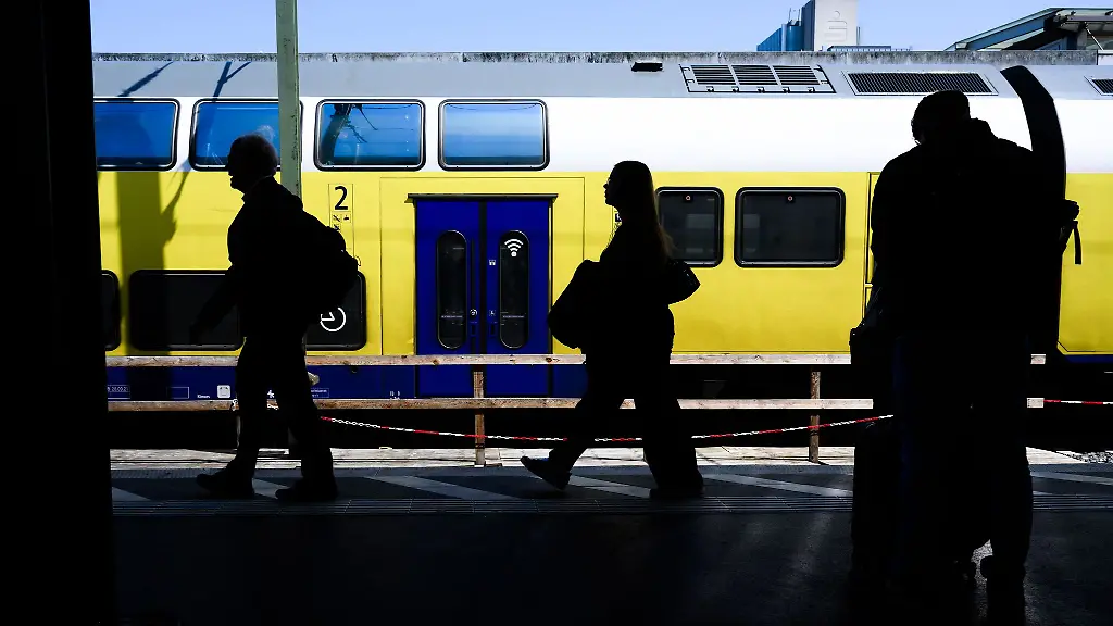 Es-gilt-ein-neuer-Fahrplan