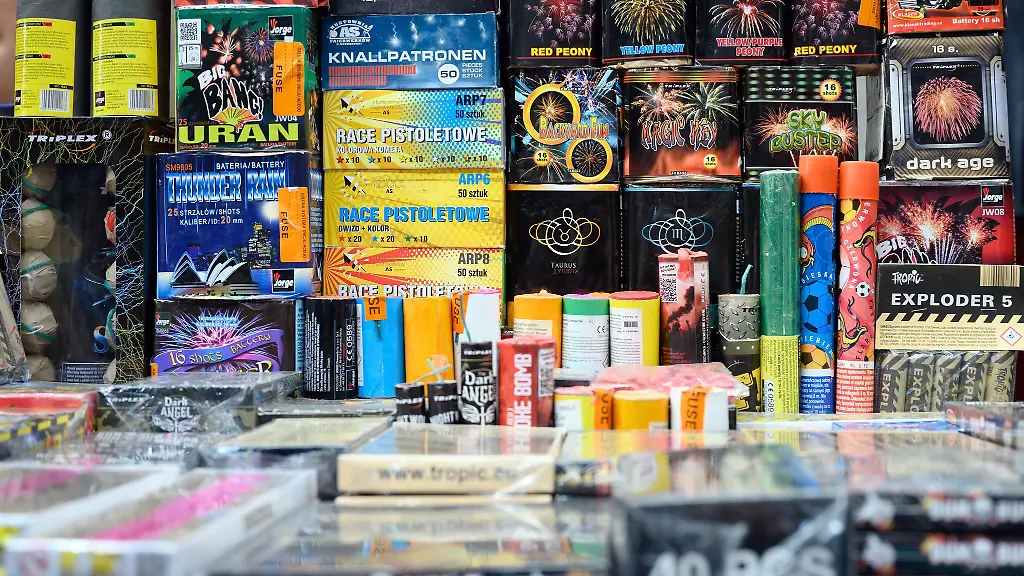 Die-Berliner-Polizei-hat-mehr-140-000-illegale-Feuerwerkskoerper-beschlagnahmt