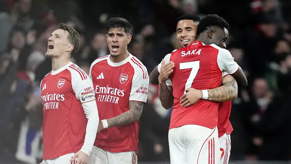 Arsenal-v-Wolverhampton-Wanderers-Premier-League-Emirates-Stadium-Arsenal-s-Bukayo-Saka-right-and-Gabriel-Jesus-celebrate-after-Wolverhampton-Wanderers-Yerson-Mosquera-scores-an-own-goal-during-the-Premier-League-match-at-the-Emirates-Stadium-London-Picture-date-Saturday-December-13-2025-Photo-credit-should-read-Nick-Potts-PA-Wire-RESTRICTIONS-EDITORIAL-USE-ONLY-No-use-with-unauthorised-audio-video-data-fixture-lists-club-league-logos-or-live-services-Online-in-match-use-limited-to-120-images-no-video-emulation-No-use-in-betting-games-or-single-club-league-player-publications