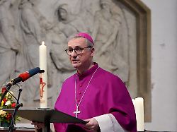 Hamburg & Schleswig-Holstein: Kinder aus der Ukraine singen in Hamburg für den Frieden