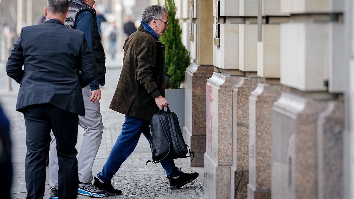 Zelensky busca apoyo de EE. UU. para congelar línea del frente en Berlín