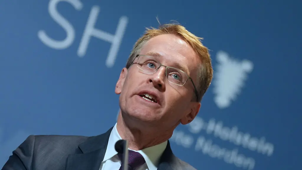 Er-sei-fassungslos-und-tief-traurig-so-Ministerpraesident-Guenther