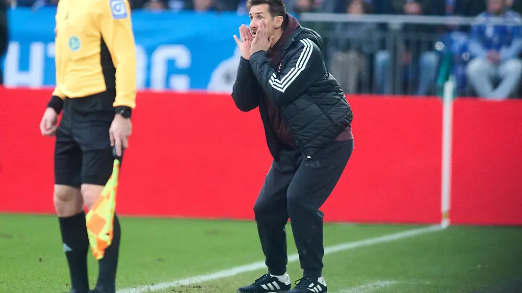 Miroslav-Klose-hadert-mit-der-Nuernberger-Niederlage