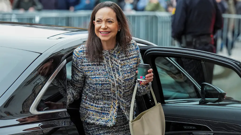 Nobel-Peace-Prize-laureate-Maria-Corina-Machado-looks-on-outside-the-Grand-Hotel-after-she-was-in-the-audience-at-the-Royal-Palace-in-Oslo-Norway-December-12-2025-NTB-Ole-Berg-Rusten-via-REUTERS-ATTENTION-EDITORS-THIS-IMAGE-WAS-PROVIDED-BY-A-THIRD-PARTY-NORWAY-OUT-NO-COMMERCIAL-OR-EDITORIAL-SALES-IN-NORWAY