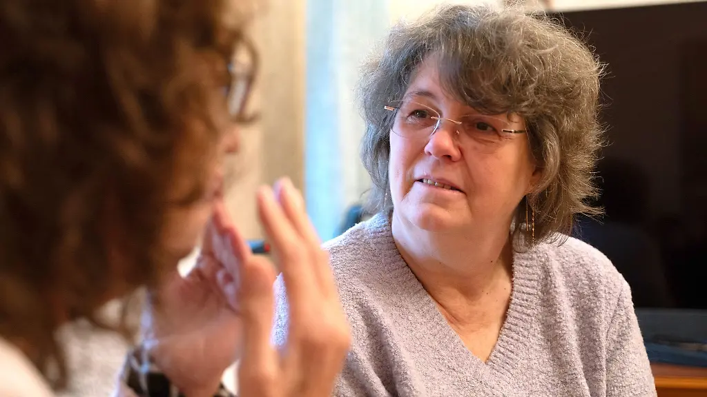 Seit-mehr-als-zehn-Jahren-engagiert-sich-Britta-Dietrich-fuer-den-Gratulationsdienst