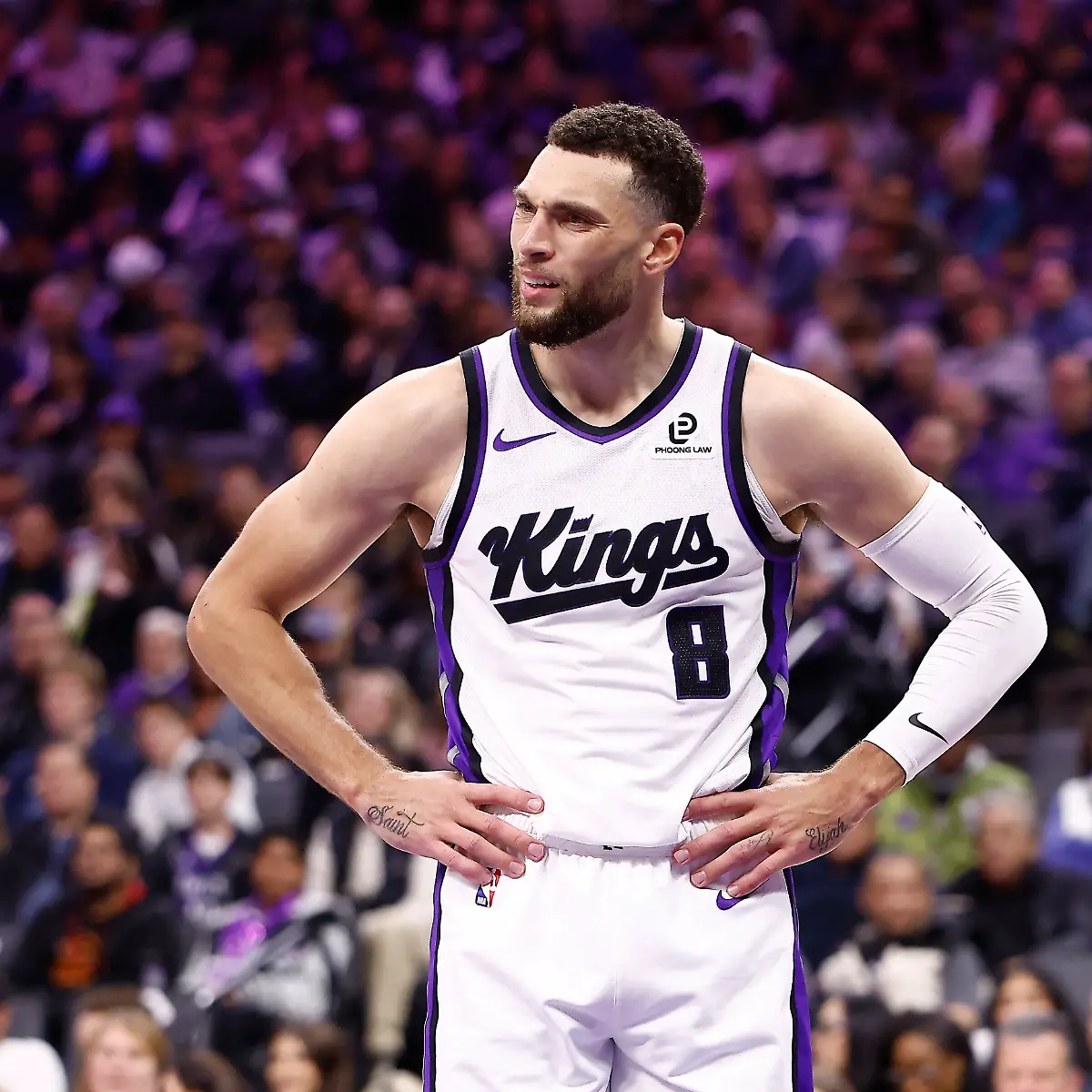 Nov-30-2025-Sacramento-California-USA-Sacramento-Kings-guard-Zach-LaVine-8-reacts-after-a-play-against-the-Memphis-Grizzlies-during-the-second-quarter-at-Golden-1-Center