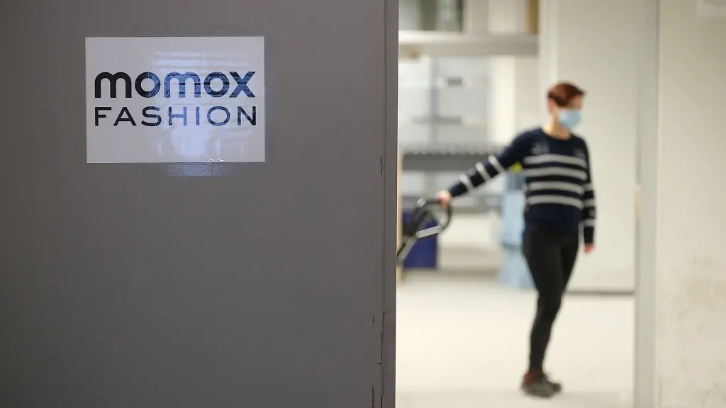 Die-Gewerkschaft-Verdi-hat-zum-Warnstreik-beim-Online-und-Versandhaendler-Momox-in-Leipzig-aufgerufen