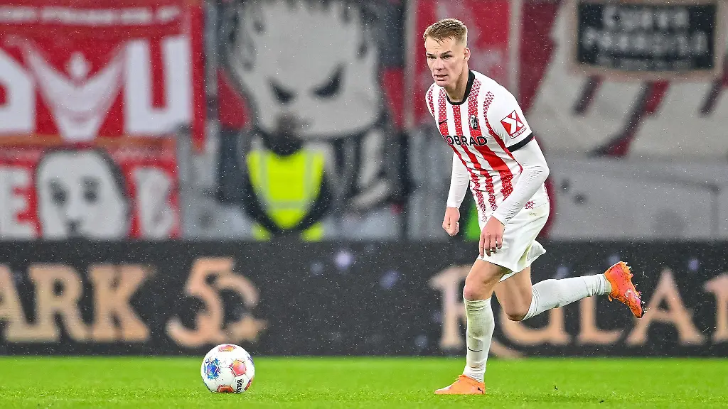 Freiburgs-Philipp-Lienhart-machen-muskulaere-Probleme-zu-schaffen