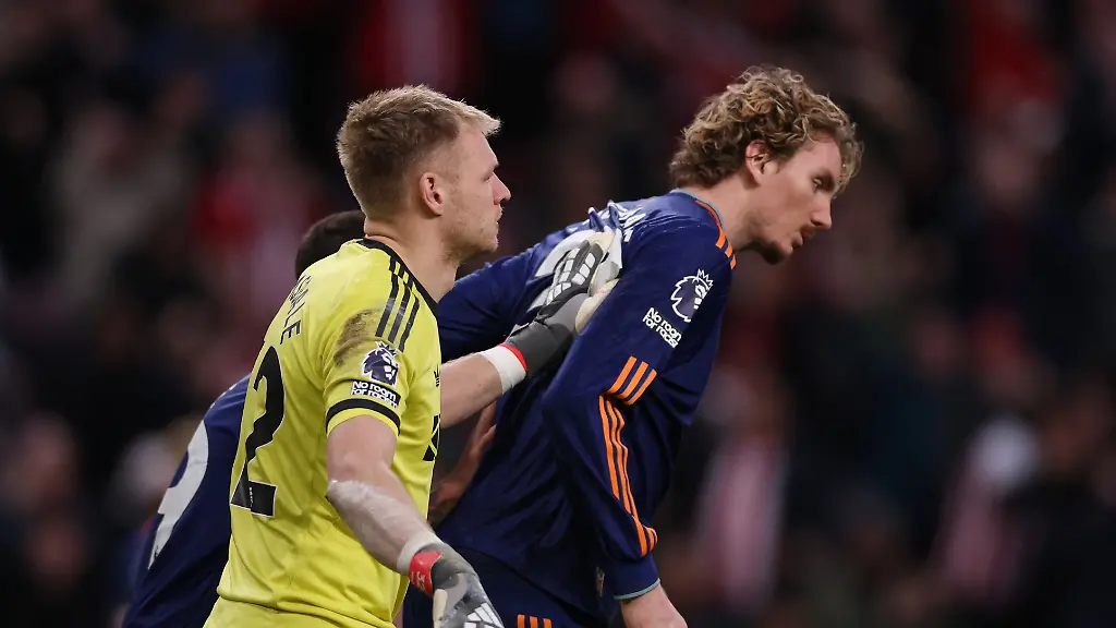 Soccer-Football-Premier-League-Sunderland-v-Newcastle-United-Stadium-of-Light-Sunderland-Britain-December-14-2025-Newcastle-United-s-Nick-Woltemade-looks-dejected-after-he-scores-Sunderland-s-first-with-an-own-goal-Action-Images-via-Reuters-Lee-Smith-EDITORIAL-USE-ONLY-NO-USE-WITH-UNAUTHORIZED-AUDIO-VIDEO-DATA-FIXTURE-LISTS-CLUB-LEAGUE-LOGOS-OR-LIVE-SERVICES-ONLINE-IN-MATCH-USE-LIMITED-TO-120-IMAGES-NO-VIDEO-EMULATION-NO-USE-IN-BETTING-GAMES-OR-SINGLE-CLUB-LEAGUE-PLAYER-PUBLICATIONS-PLEASE-CONTACT-YOUR-ACCOUNT-REPRESENTATIVE-FOR-FURTHER-DETAILS
