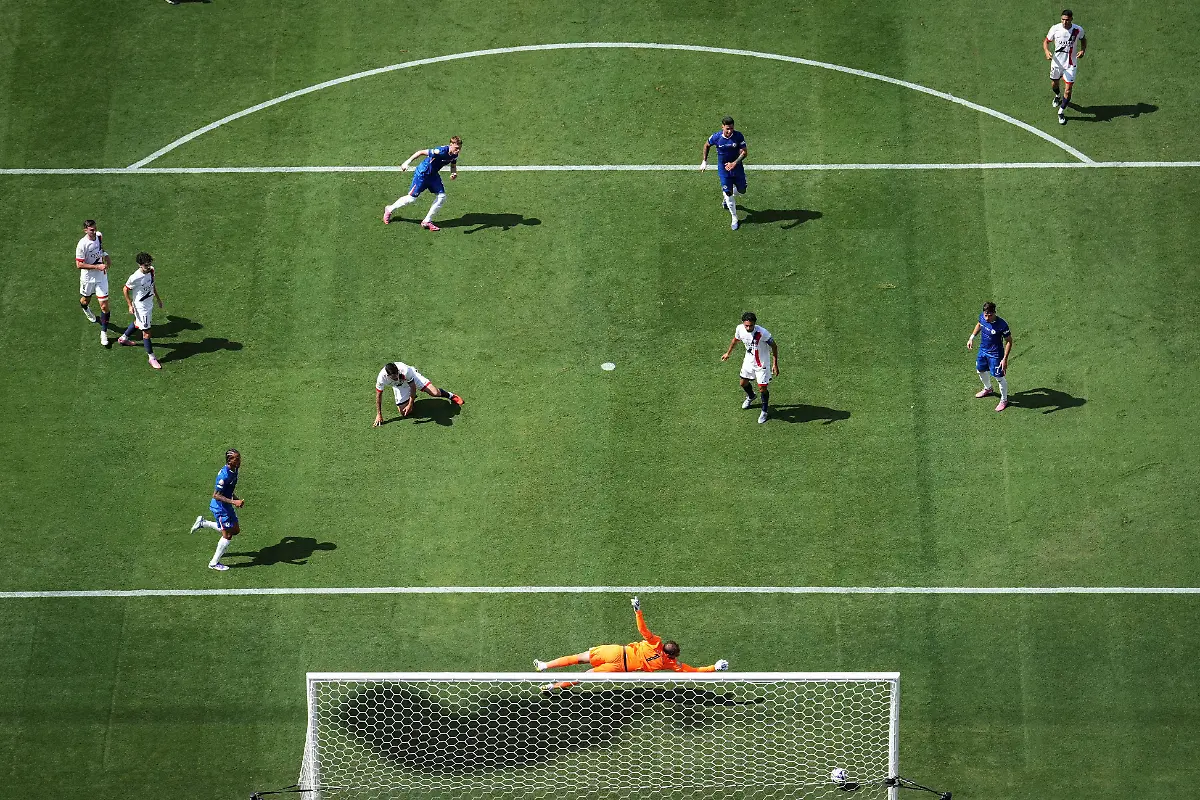 Soccer-Football-FIFA-Club-World-Cup-Final-Chelsea-v-Paris-St-Germain-MetLife-Stadium-East-Rutherford-New-Jersey-U-S-July-13-2025-Chelsea-s-Cole-Palmer-scores-their-second-goal-REUTERS-Amanda-Perobelli-TPX-IMAGES-OF-THE-DAY-SEARCH-REUTERS-BEST-SPORTS-2025-FOR-THIS-STORY-SEARCH-REUTERS-YEAR-END-FOR-ALL-2025-YEAR-END-GALLERIES