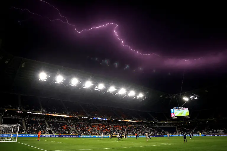 Soccer-Football-FIFA-Club-World-Cup-Group-H-Pachuca-v-RB-Salzburg-TQL-Stadium-Cincinnati-Ohio-U-S-June-18-2025-Lightning-is-seen-above-the-stadium-during-the-match-REUTERS-Kai-Pfaffenbach-TPX-IMAGES-OF-THE-DAY-SEARCH-REUTERS-BEST-SPORTS-2025-FOR-THIS-STORY-SEARCH-REUTERS-YEAR-END-FOR-ALL-2025-YEAR-END-GALLERIES