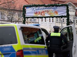 Großeinsatz in Duderstadt: Bei Waffe auf Weihnachtsmarkt handelte es sich um Attrappe
