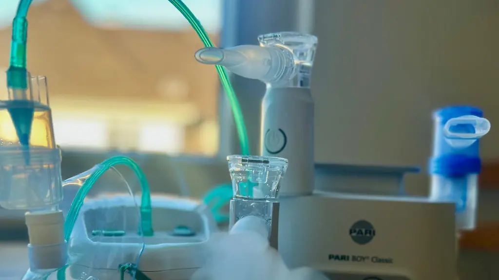 Ob-mobil-oder-fuer-zu-Hause-Inhalationsgeraete-kommen-bei-Erkaeltungen-chronischen-Atemwegserkrankungen-und-zur-Befeuchtung-der-Atemwege-zum-Einsatz