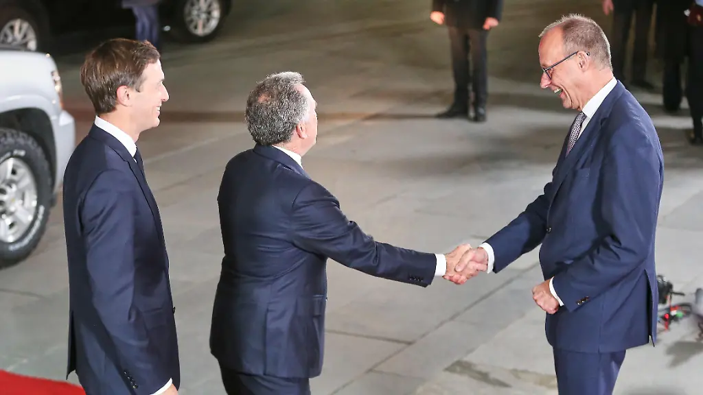 Berlin-Deutschland-Bundeskanzleramt-Besuch-des-ukrainischen-Praesidenten-Jared-Kushner-Steve-Witkoff-und-Bundeskanzler-Friedrich-Merz-CDU