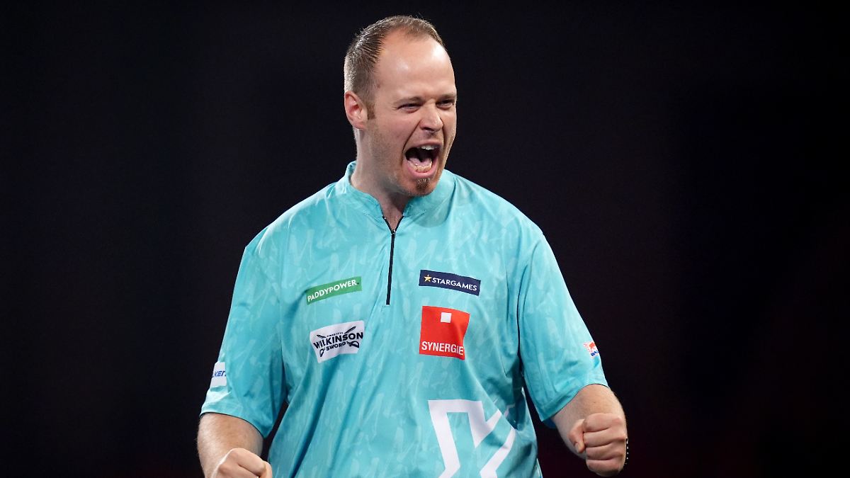 Rückkehr nach fünf Jahren: Max Hopp schafft das perfekte Comeback bei der Darts-WM