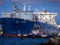 Mecklenburg-Vorpommern: LNG-Terminal: Umwelthilfe kritisiert Betrieb ohne Landstrom