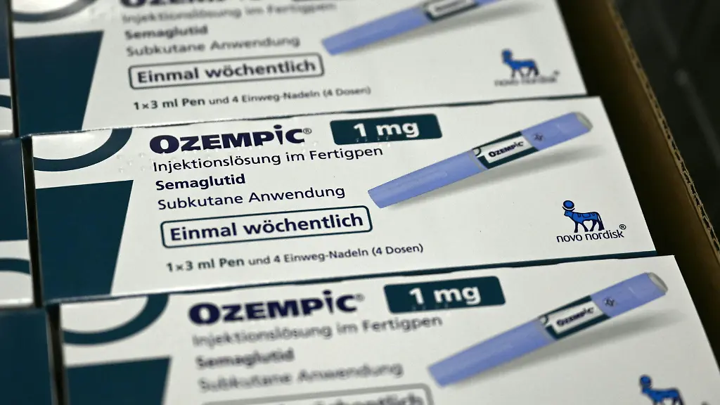 ABD0038-20251017-WIEN-OeSTERREICH-THEMENBILD-Packungen-des-Diabetes-Typ-2-Medikament-Ozempic-Semaglutid-Abnehmspritze-aufgenommen-im-Rahmen-eines-Termins-im-Lager-des-Pharmagrosshandels-der-Herba-Chemosan-Apotheker-AG-am-Dienstag-14-Oktober-2025-in-Wien