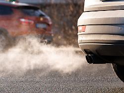 Für Zulassungen nach 2035: Bericht: EU will Verbrenner-Aus mit Quotenregelung aufweichen