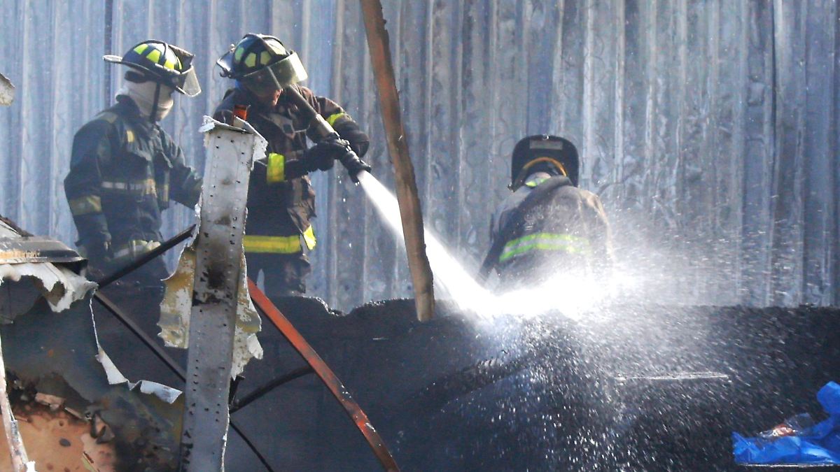 Auch Kinder an Bord: Mindestens sieben Tote bei Absturz eines Businessjets in Mexiko