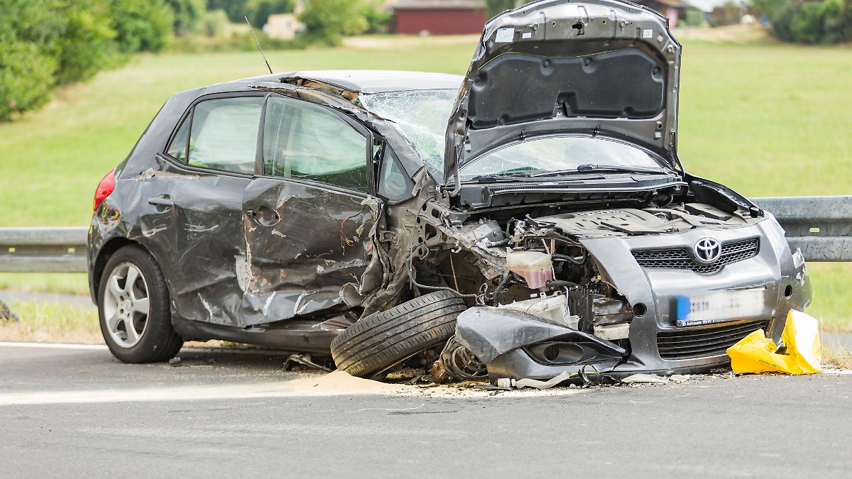 Statistik gibt Antworten: Jung oder alt: Wer verursacht die meisten Autounfälle?
