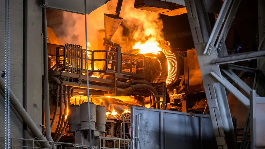 Hamburger-Industrieunternehmen-haben-2024-rund-1-4-Milliarden-Euro-in-Sachanlagen-investiert