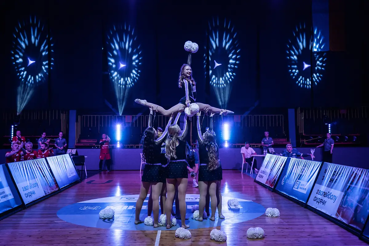 Kyiv-2025-A-group-of-teenage-cheerleaders-performs-during-a-sporting-event-for-disabled-veterans