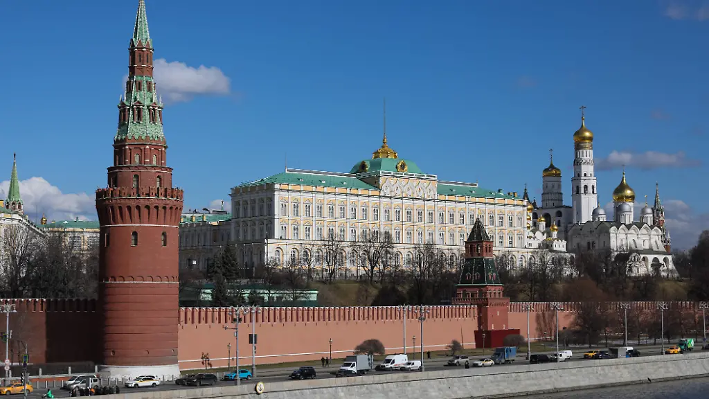 Eine-Aussenansicht-des-Kremls-in-Moskau-Russland-Das-Telefonat-zwischen-US-Praesident-Donald-Trump-und-seinem-russischen-Kollegen-Wladimir-Putin-soll-am-Nachmittag-stattfinden