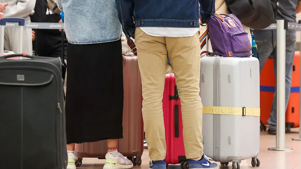 In-den-Weihnachtsferien-erwartet-der-Hamburger-Flughafen-taeglich-bis-zu-42-000-Reisende