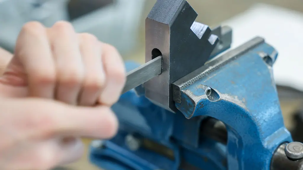 Arbeitsplatzgewinne-gab-es-wie-schon-2023-ausschliesslich-in-Leipzig-und-Dresden