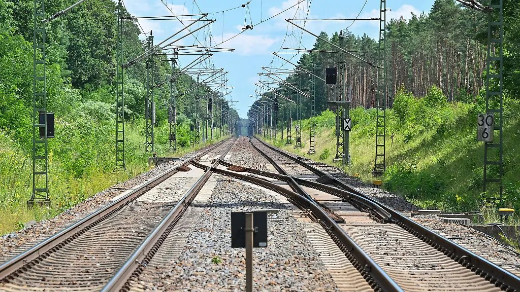 In-Brandenburg-steht-die-Reaktivierung-alter-Bahnstrecken-zur-Debatte