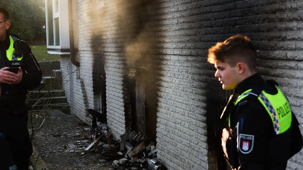 Bei-dem-Toten-des-Kellerbrandes-handelt-es-sich-um-einen-noch-nicht-identifizierten-Mann