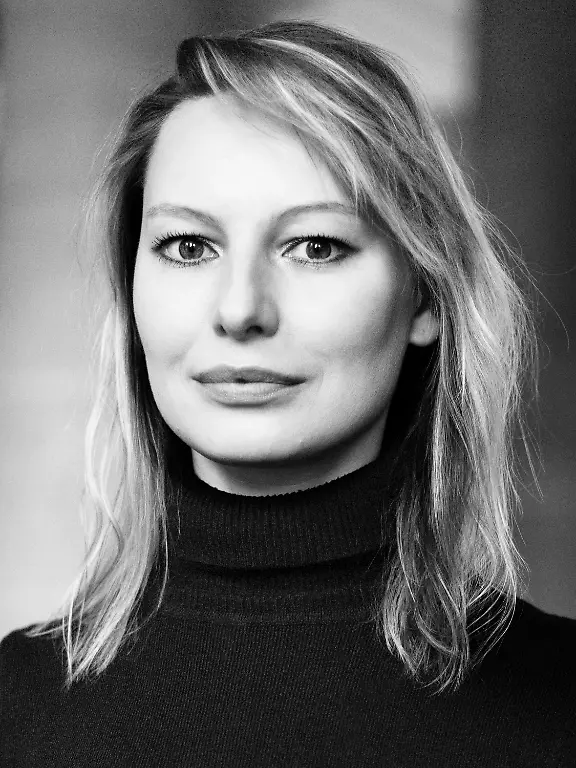 headshot portrait Natalya Saprunova
