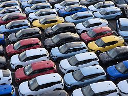 Behörde lockert Richtlinien: EU-Kommission kippt absolutes Aus für Verbrenner-Autos