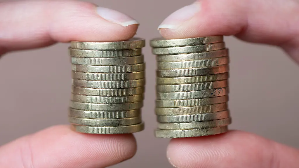 Die-durchschnittliche-Arbeitnehmerin-im-Saarland-hat-in-diesem-Jahr-pro-Stunde-rund-4-Euro-weniger-verdient-als-der-durchschnittliche-Mann