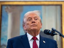 Syrer kommen nicht mehr rein : Trump weitet Einreiseverbote für Ausländer aus