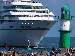 Mecklenburg-Vorpommern: "Amadea" beendet Kreuzfahrtsaison in Warnemünde