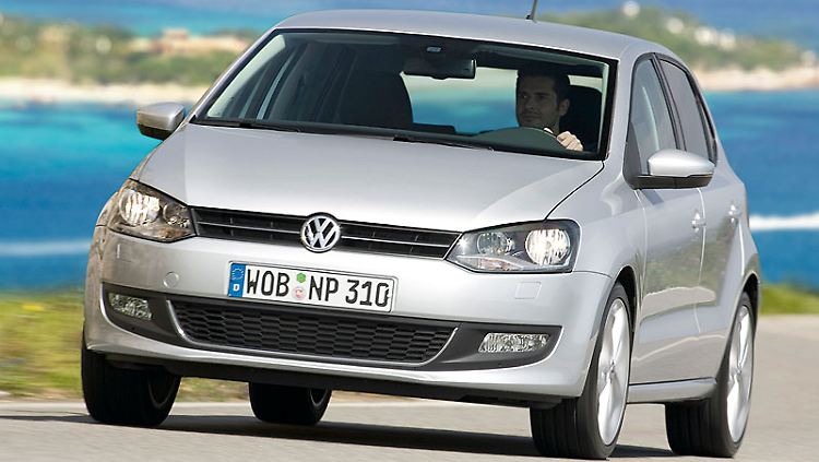 Die Front wurde optisch dem großen Bruder, dem Golf, angepasst.