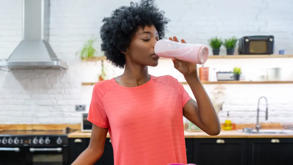 Diaet-Shakes-sind-gerade-zum-Sommeranfang-gefragt-weil-sie-angeblich-den-Weg-zur-Wunschfigur-erleichtern