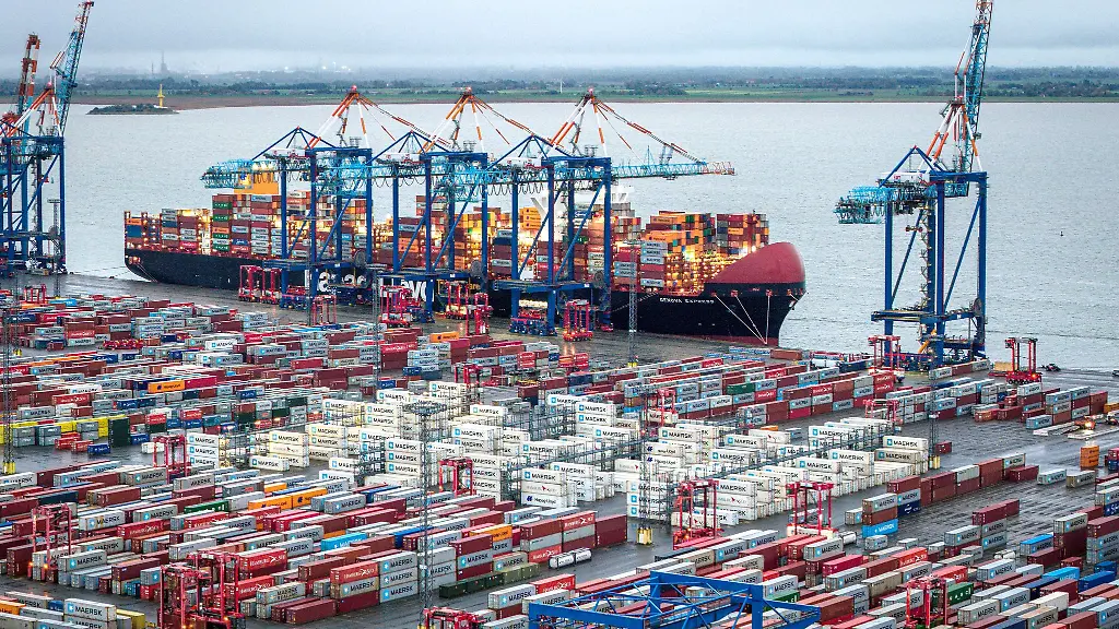 Die-Haefen-im-Land-Bremen-haben-eine-grosse-wirtschaftliche-Bedeutung