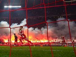 Bei Champions-League-Spielen: UEFA bestraft den FC Bayern und Eintracht Frankfurt