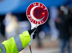 Bayern: 22-Jähriger liefert sich Autorennen mit der Polizei