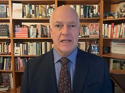 Andrew Denison: Trump offenbart nie zuvor gesehene Schwäche