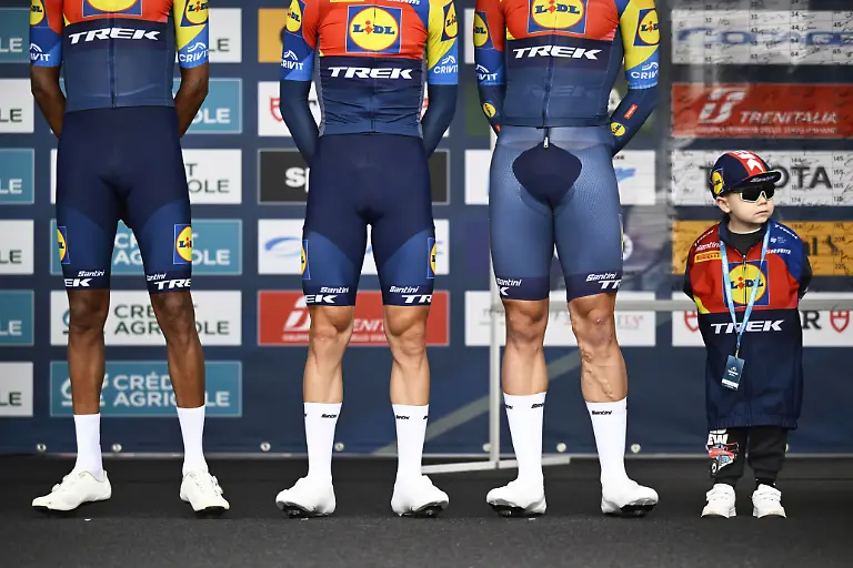 Lidl-Trek-riders-with-Belgian-Edward-Theuns-of-Lidl-Trek-and-his-son-Scott-R-pictured-at-the-start-of-the-second-stage-of-the-Tirreno-Adriatico-cycling-race-a-189km-race-from-Camaiore-to-Follonica-Italy-Tuesday-11-March-2025