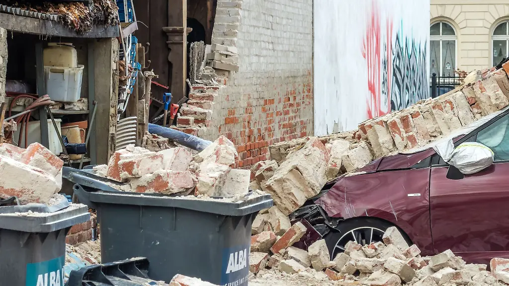 Die-genaue-Ursache-des-Einsturzes-ist-noch-unklar