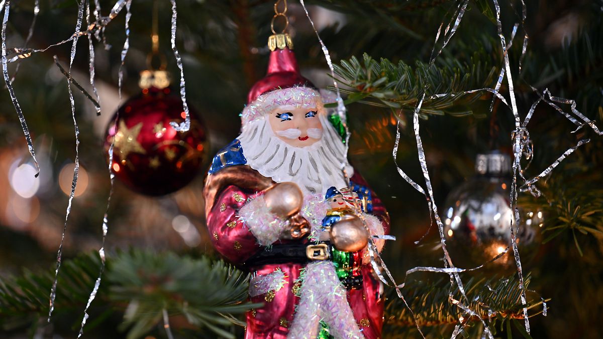 Einige-Traditionen-leben-weiter-Wie-in-der-DDR-Weihnachten-gefeiert-wurde